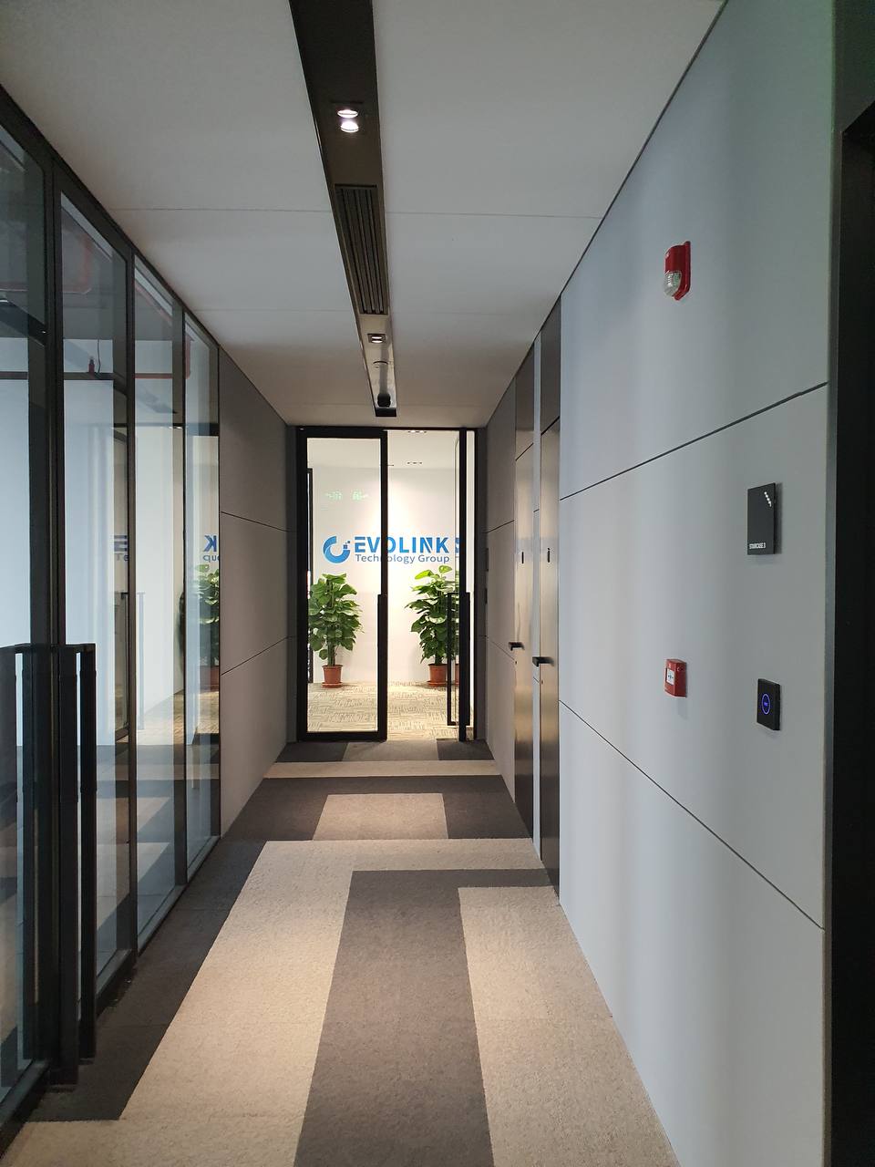 オフィスフロア