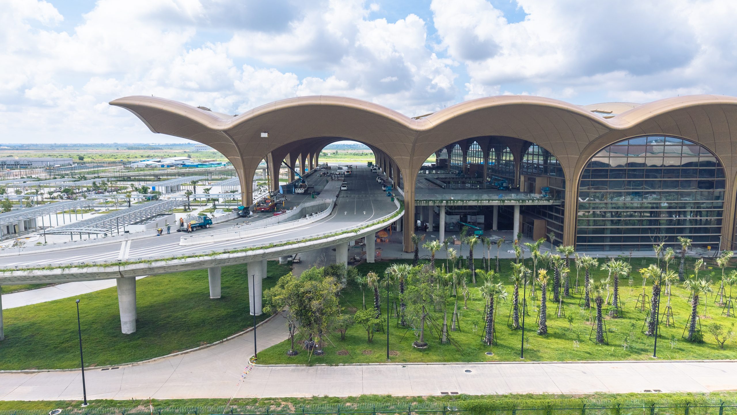 プノンペン新空港テチョ空港徹底解説|フロアマップ・待ち合わせ・駐車・レストラン・ラウンジ案内