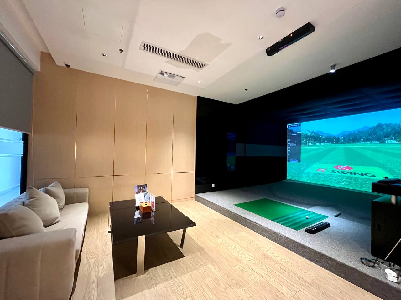 ゴルフシュミレーター